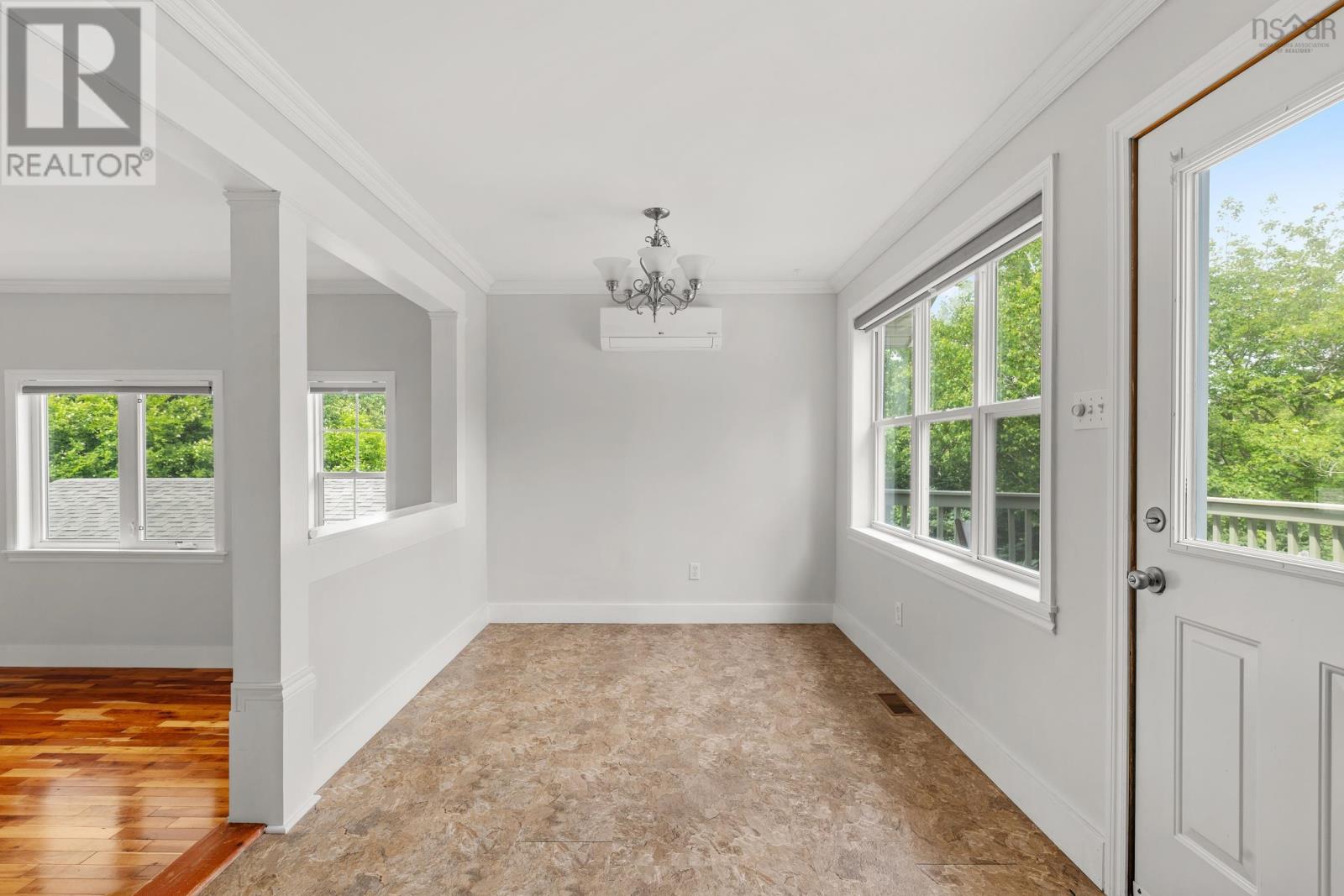 299/297 Spencer Avenue Property Photo 14