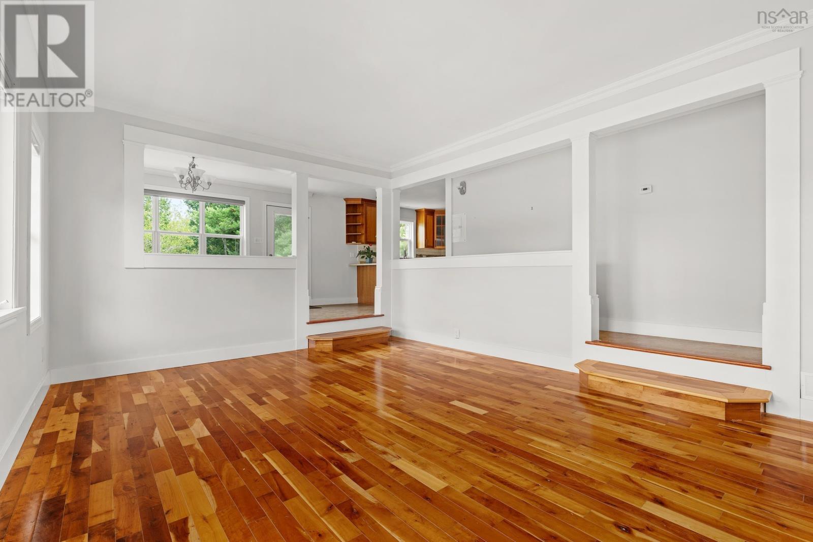 299/297 Spencer Avenue Property Photo 15
