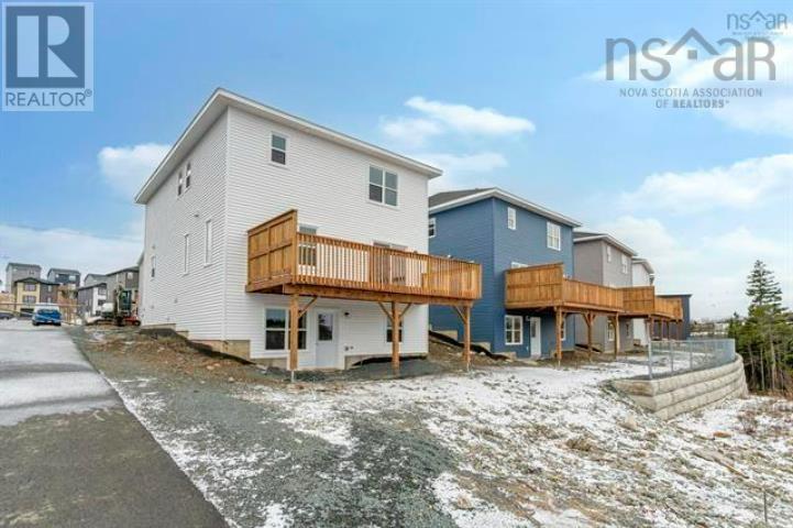 103 Flatrock Crescent Property Photo 6