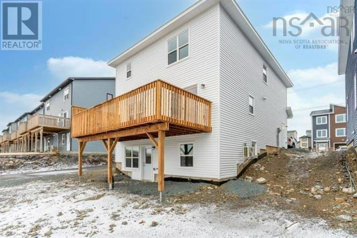 103 Flatrock Crescent Property Photo 7