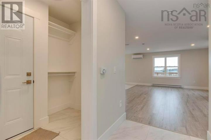 103 Flatrock Crescent Property Photo 10