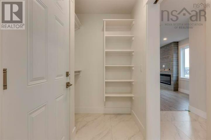 103 Flatrock Crescent Property Photo 13