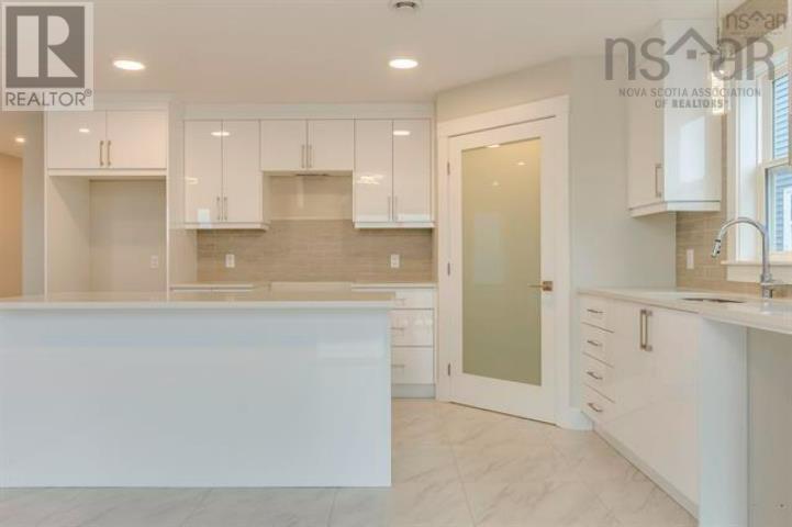 103 Flatrock Crescent Property Photo 20