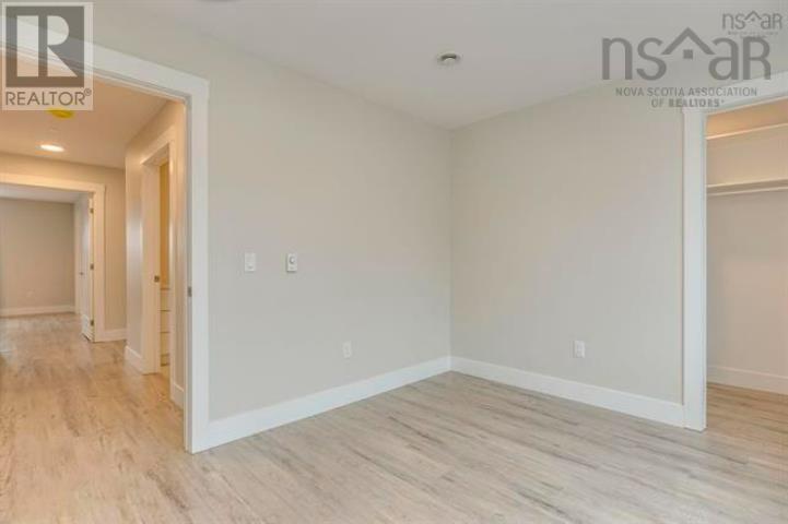 103 Flatrock Crescent Property Photo 24