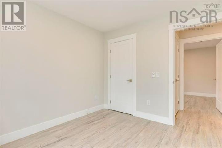 103 Flatrock Crescent Property Photo 34