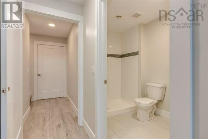 103 Flatrock Crescent Property Photo 39