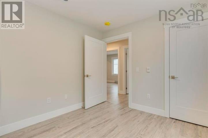103 Flatrock Crescent Property Photo 45