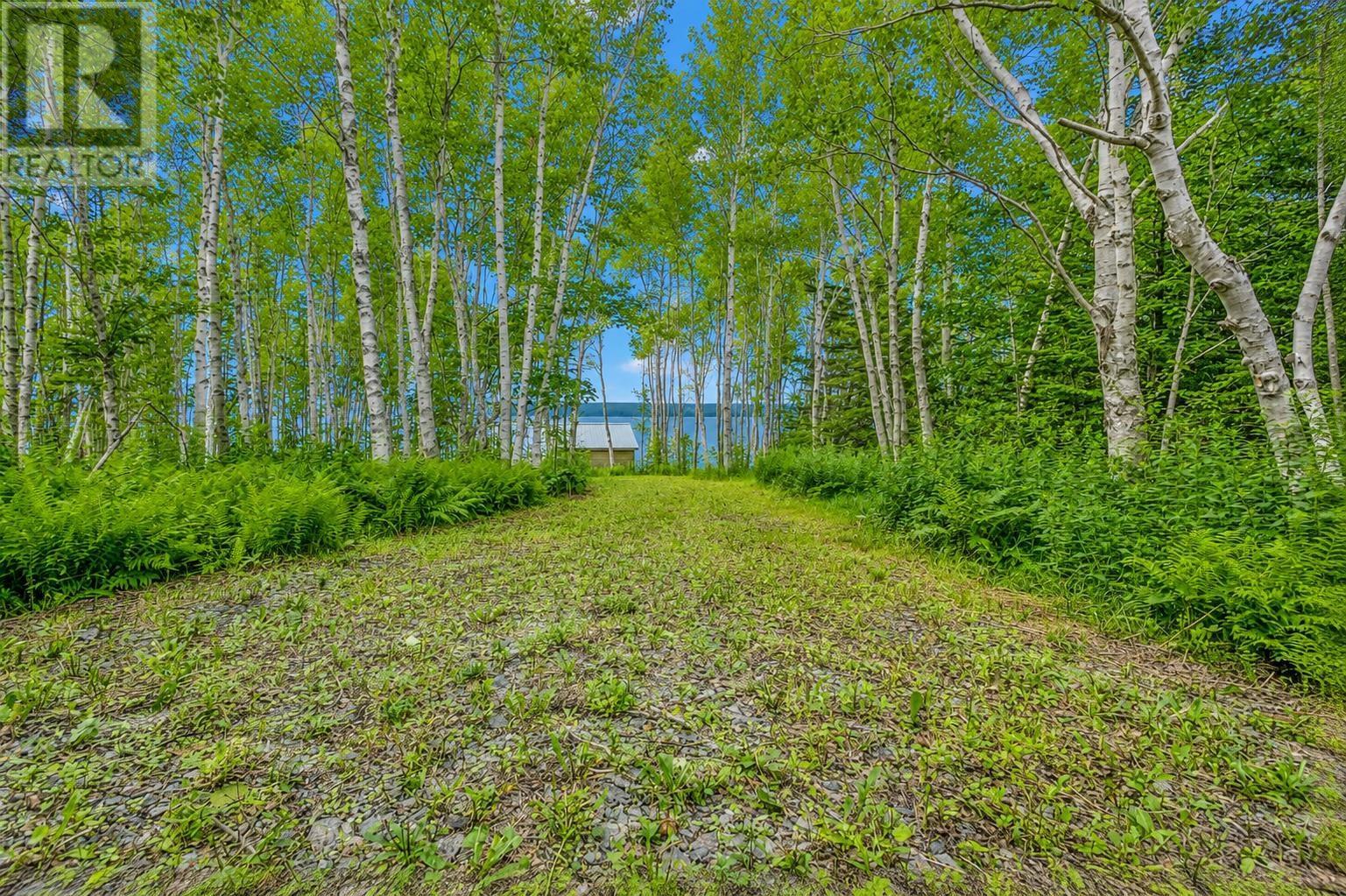 8456 East Bay Highway Property Photo 12