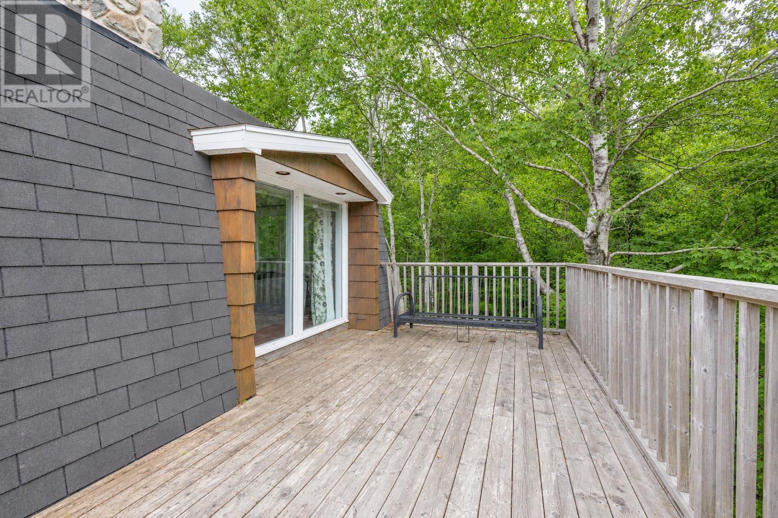 8456 East Bay Highway Property Photo 23