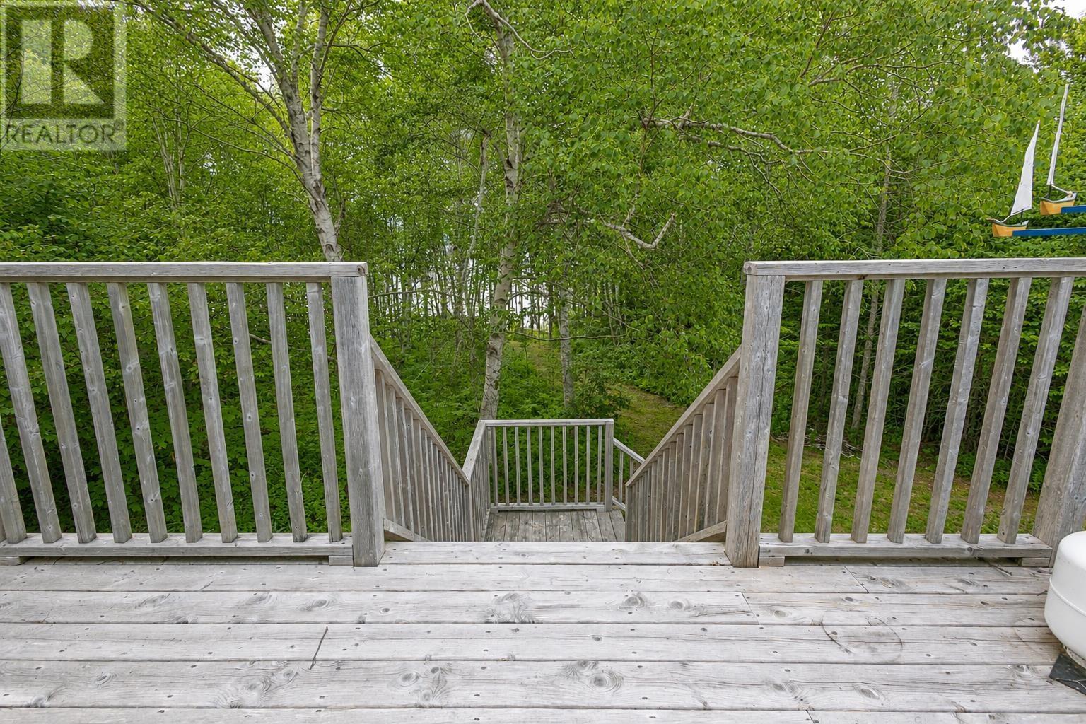 8456 East Bay Highway Property Photo 24