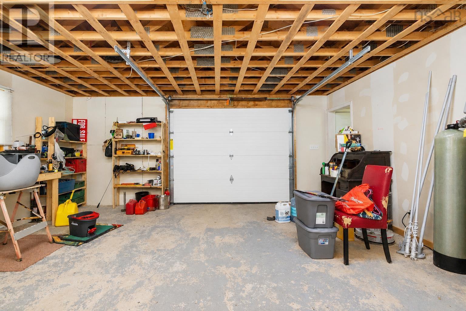 8456 East Bay Highway Property Photo 26