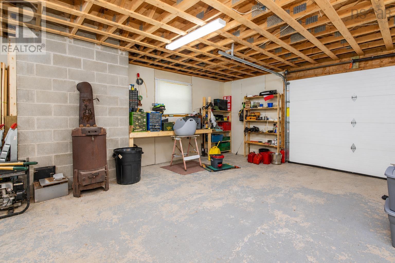 8456 East Bay Highway Property Photo 27