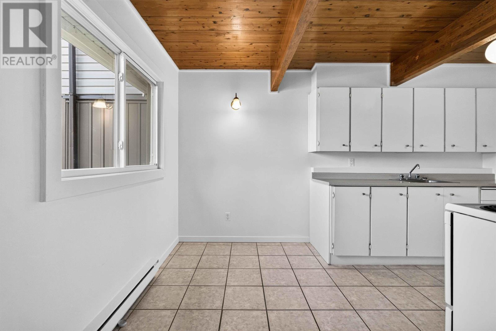 27 Drumdonald Road Property Photo 10