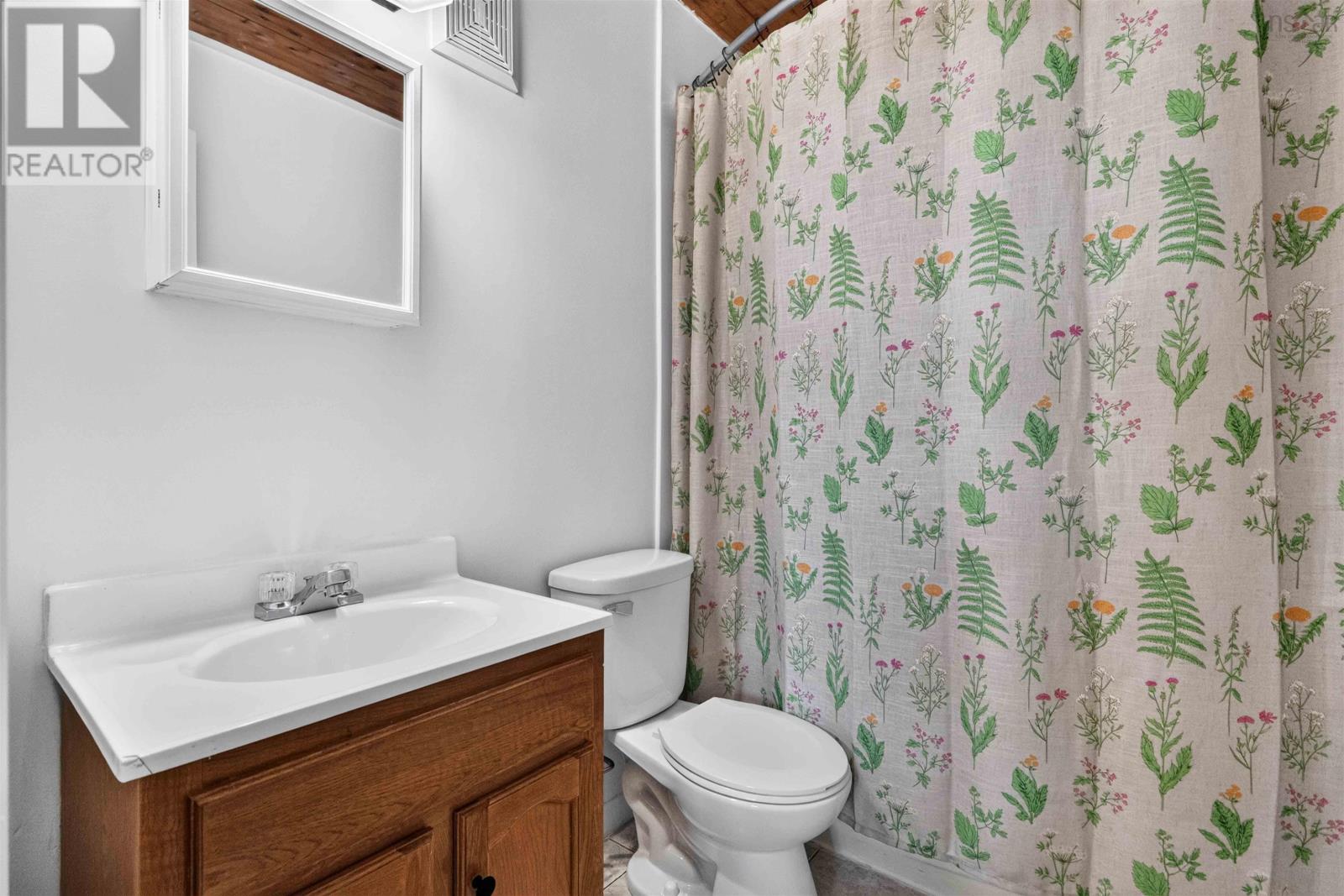 27 Drumdonald Road Property Photo 18