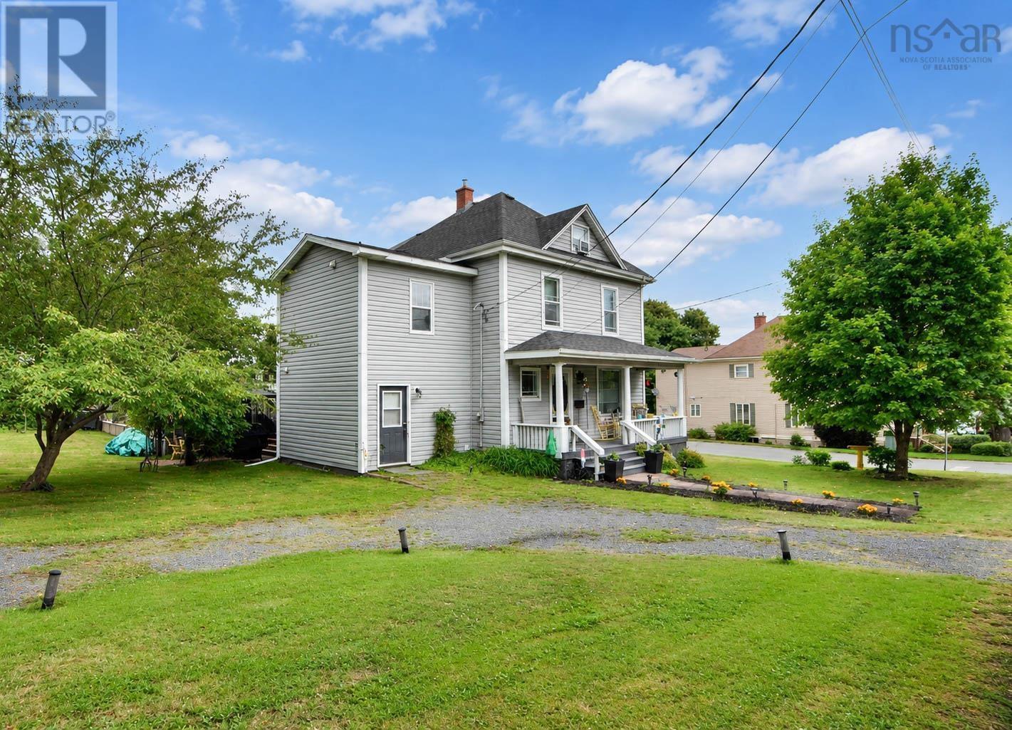 131 Maple Avenue Property Photo 1