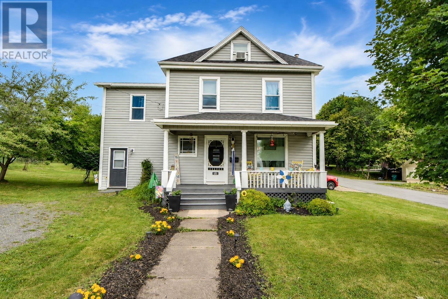 131 Maple Avenue Property Photo 1