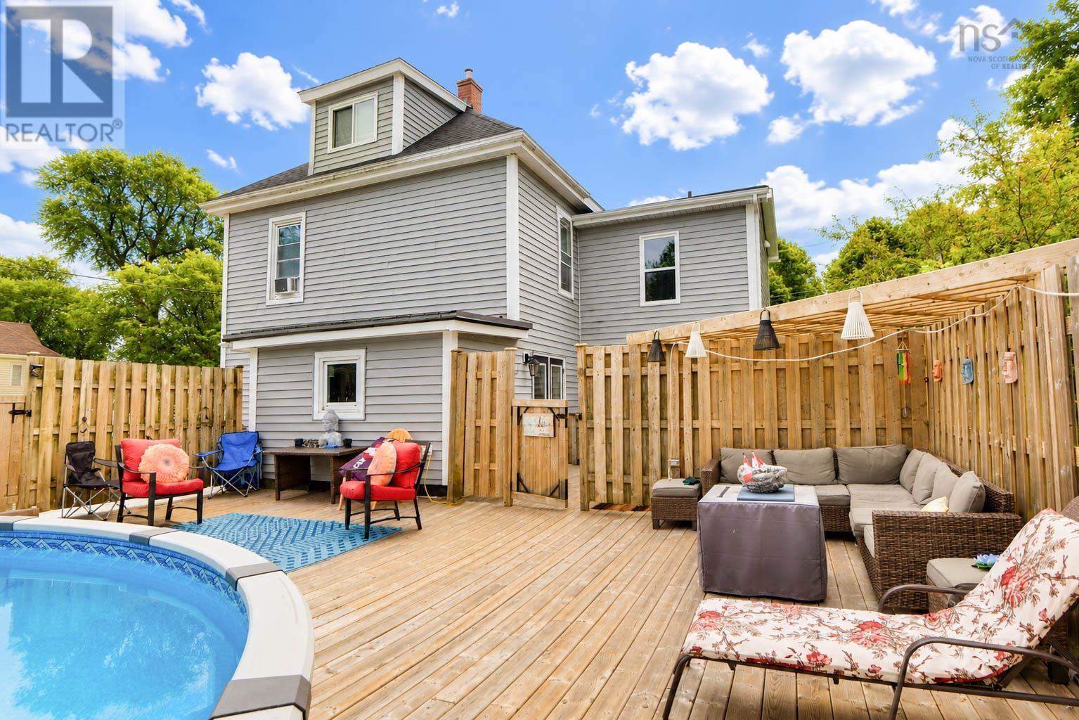 131 Maple Avenue Property Photo 8