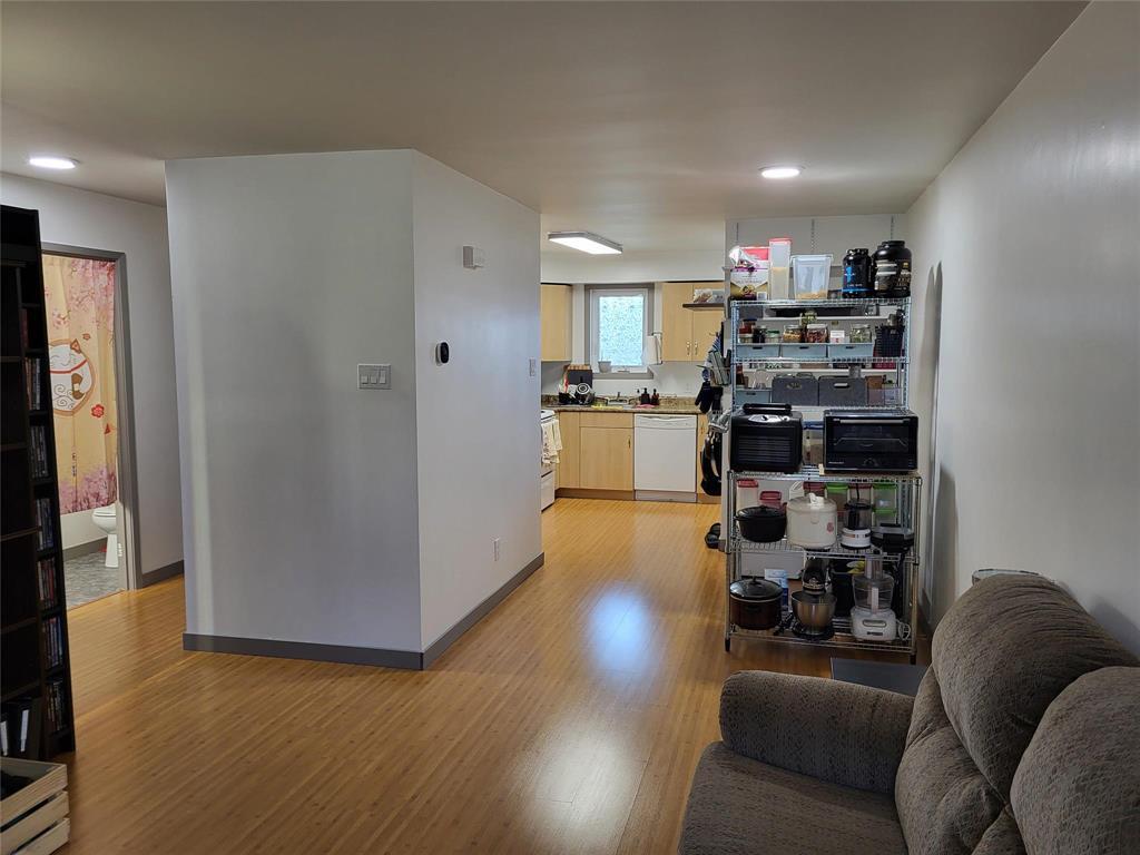 5 387 Talbot Avenue Property Photo 5