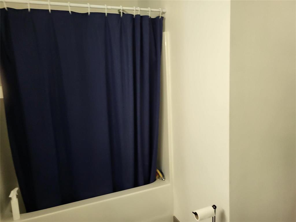 5 387 Talbot Avenue Property Photo 12