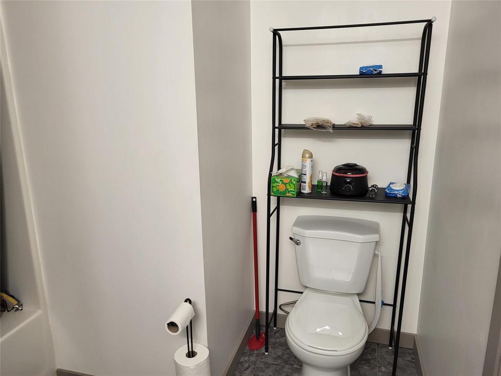 5 387 Talbot Avenue Property Photo 13