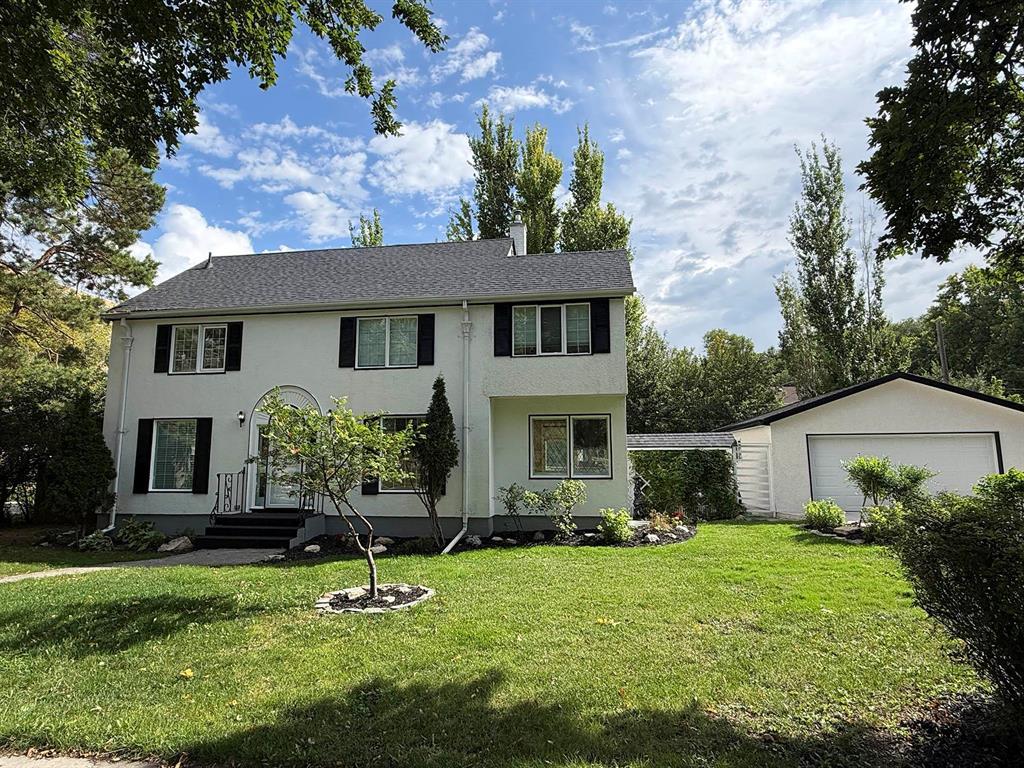 464 Valade Street Property Photo 1