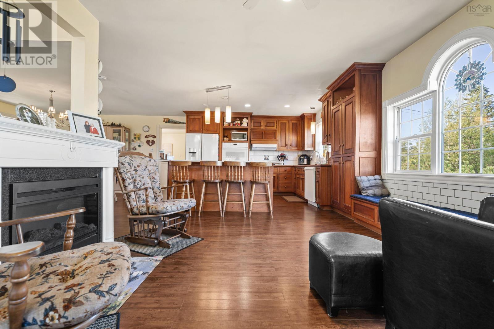392 Birch Hill Road Property Photo 16