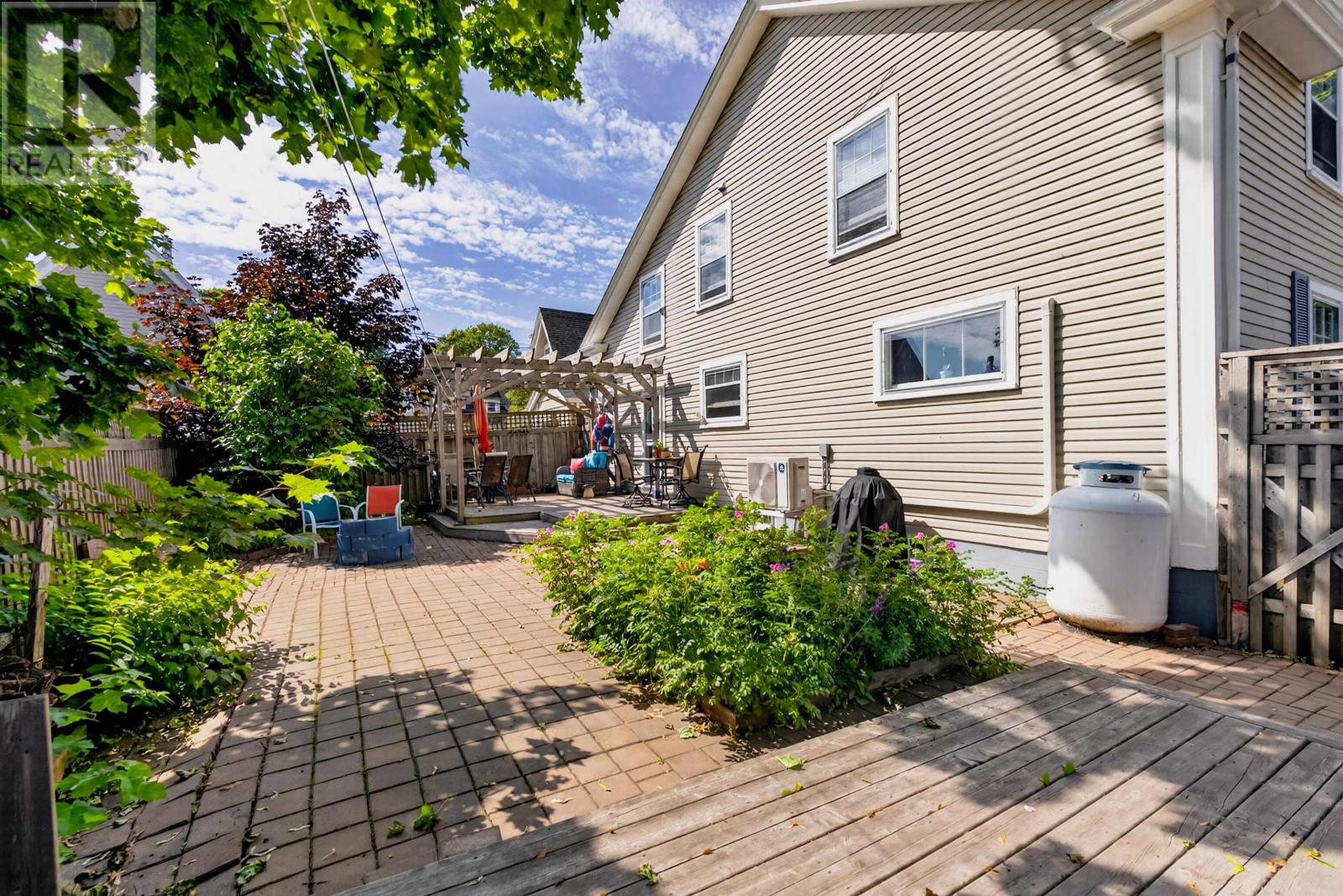 222 Church Street Property Photo 5