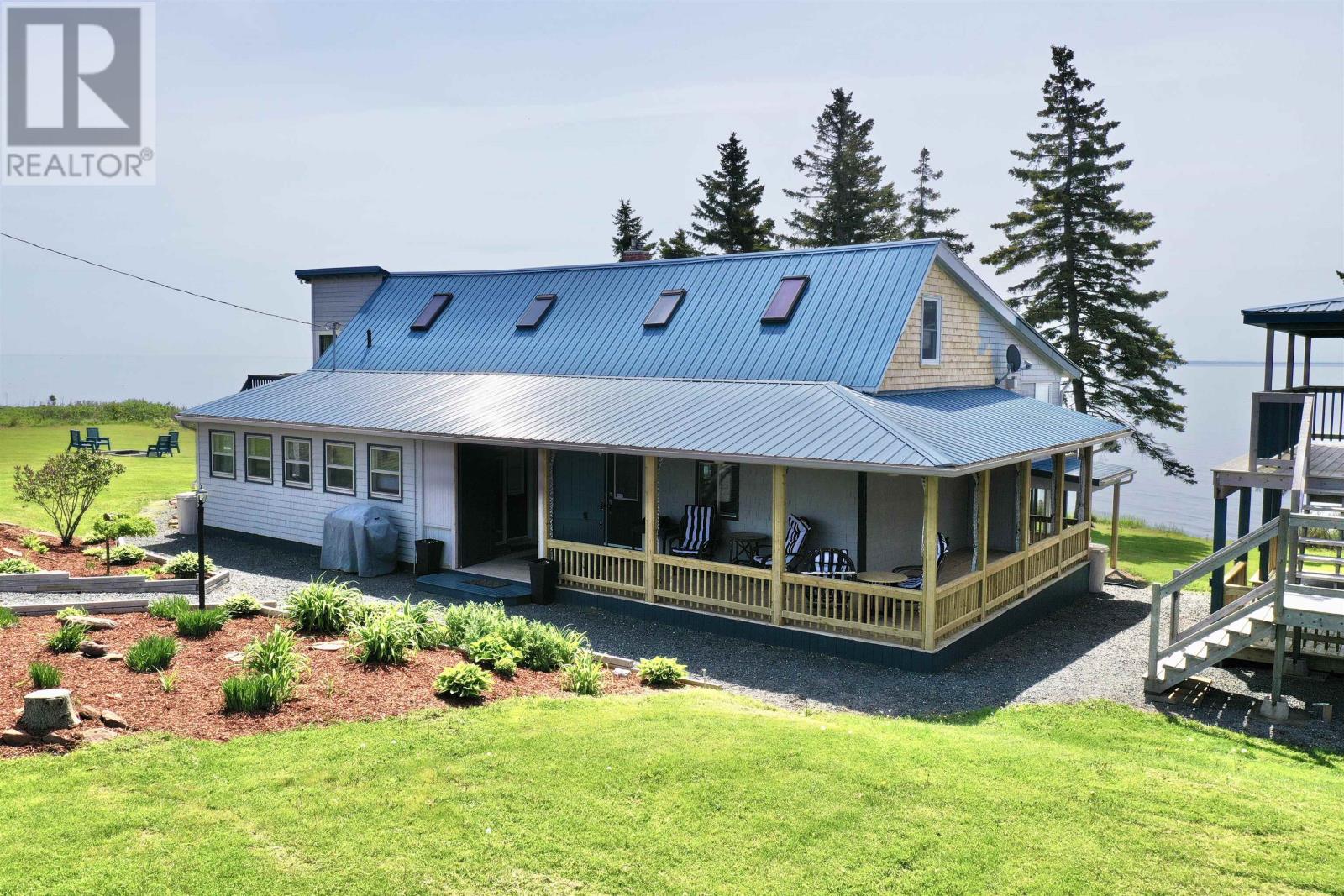 11561 Shore Road Property Photo 3
