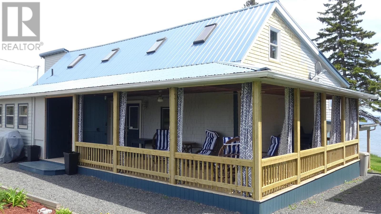 11561 Shore Road Property Photo 9