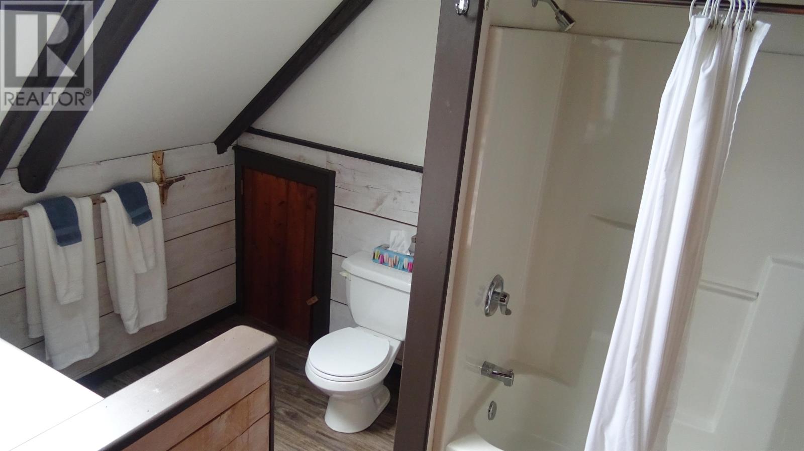 11561 Shore Road Property Photo 26