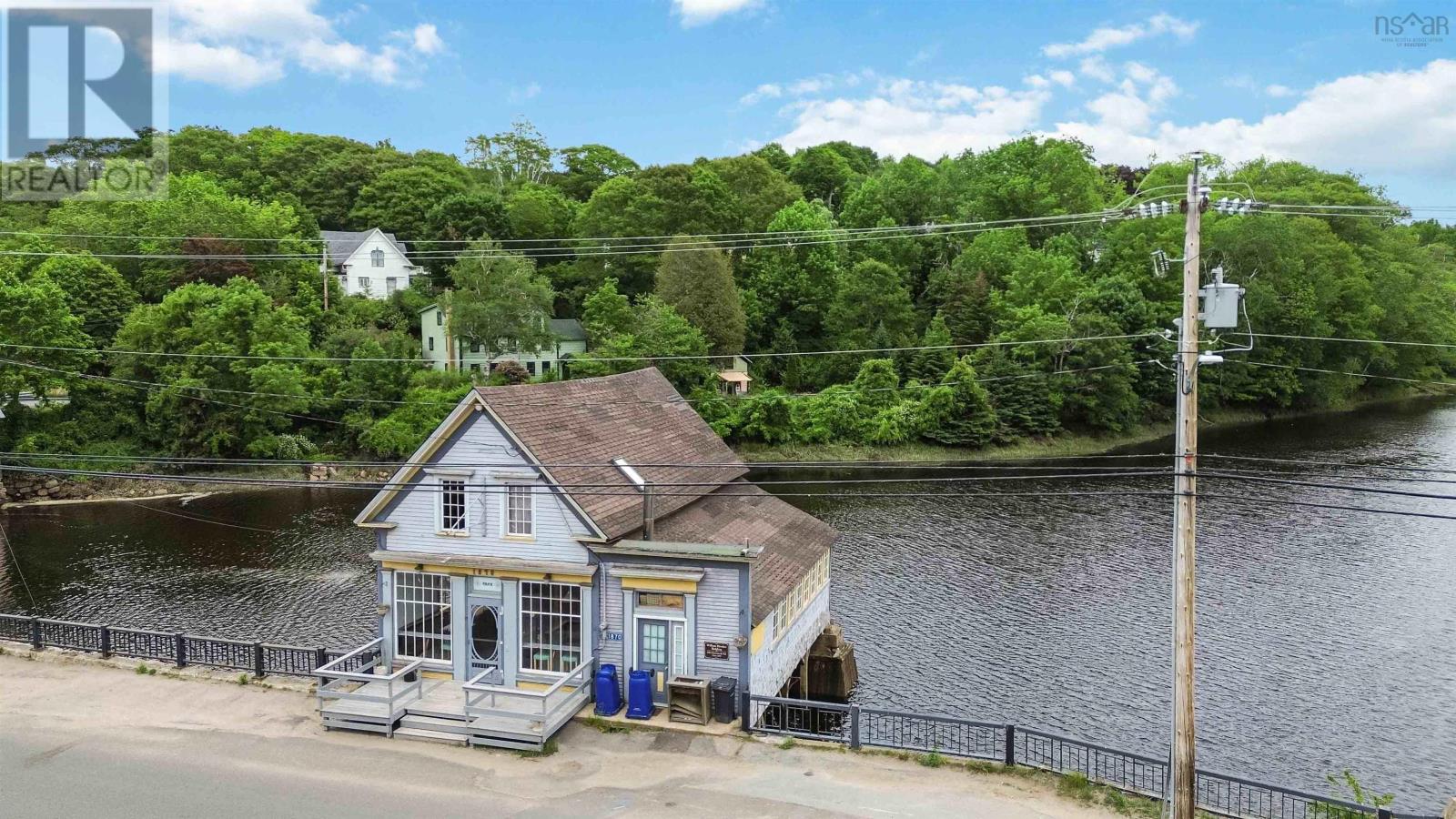 1870 Clementsvale Road Property Photo 2