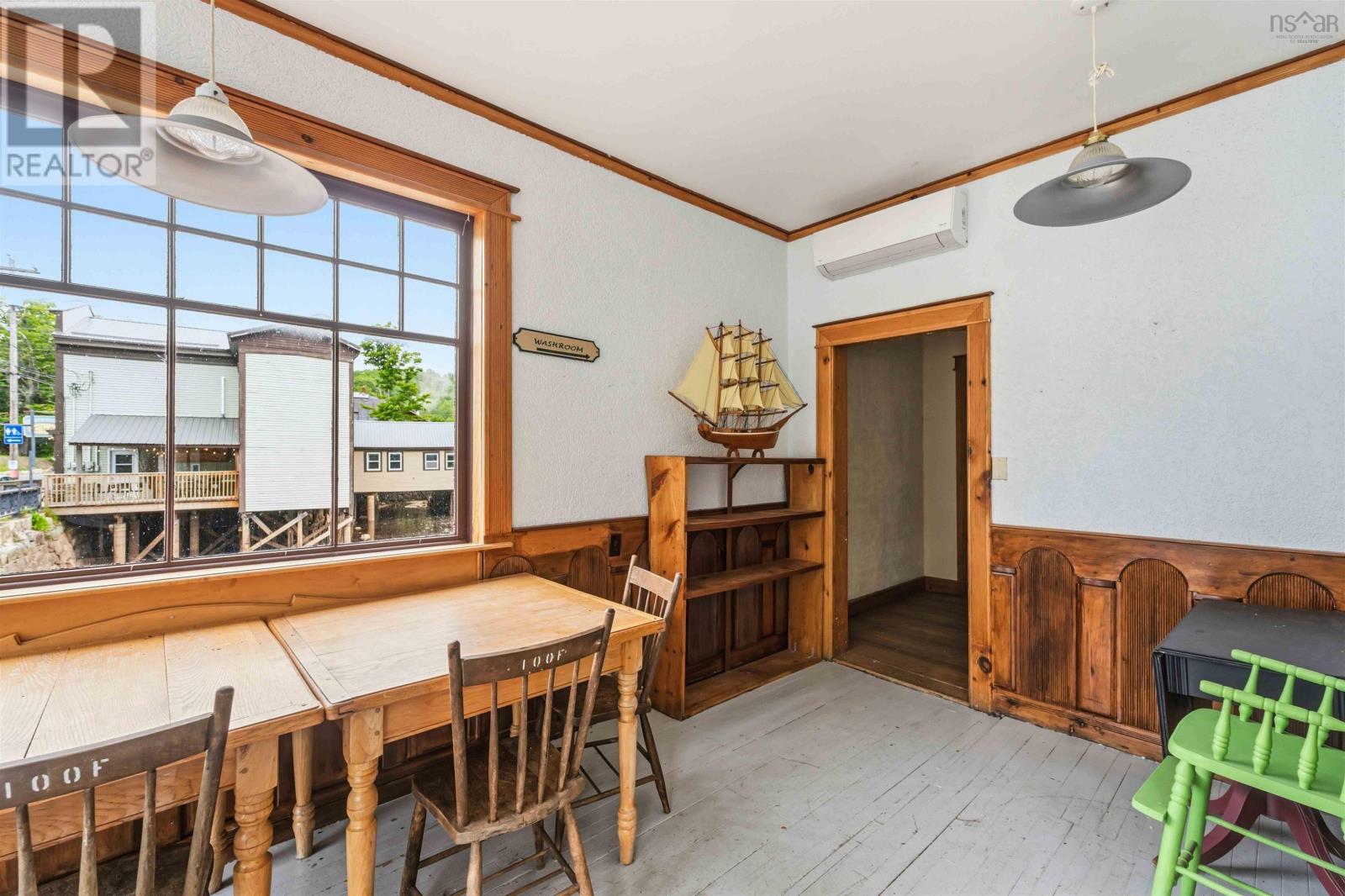 1870 Clementsvale Road Property Photo 5