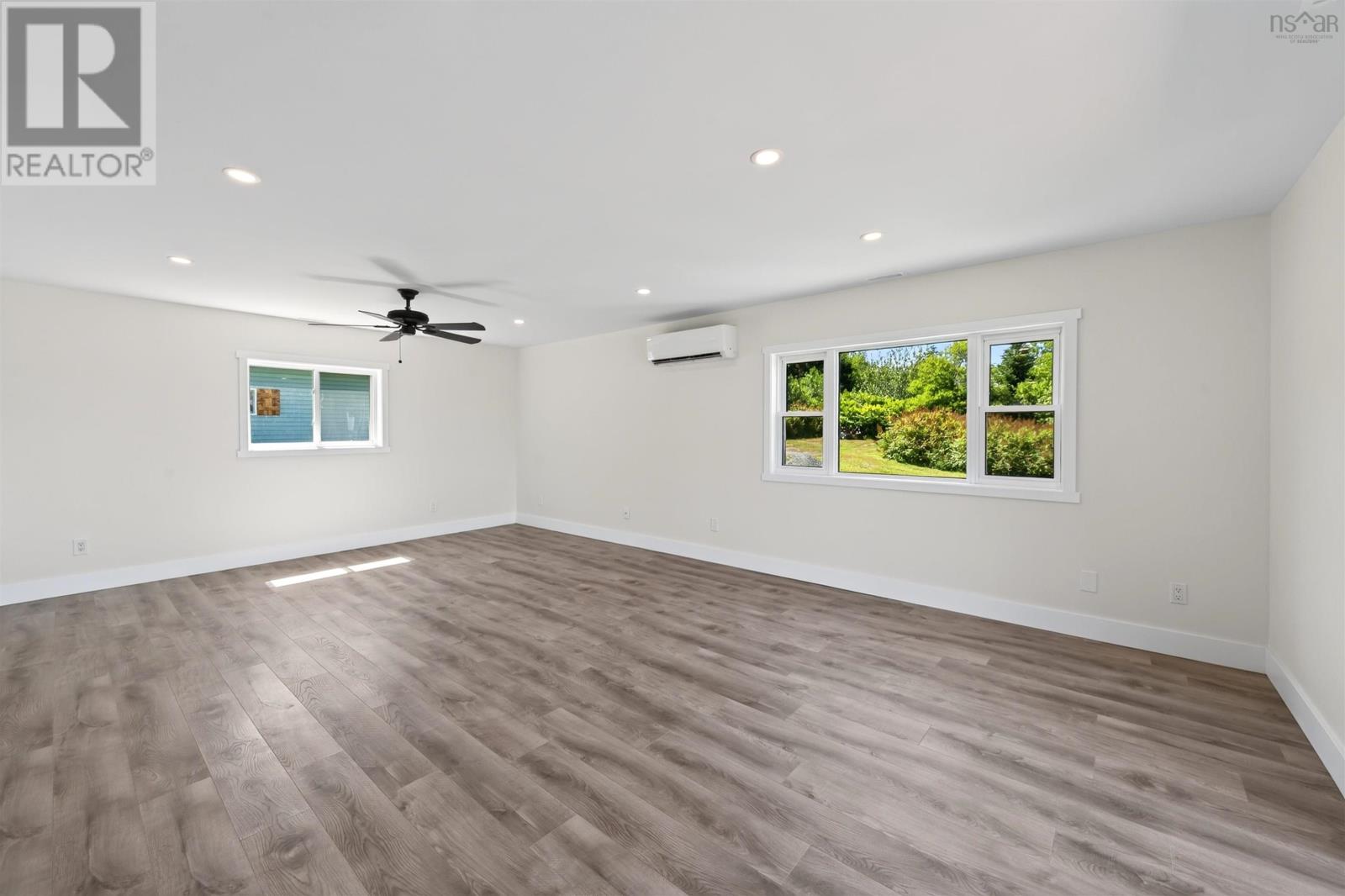 115 Harbourview Drive Property Photo 29