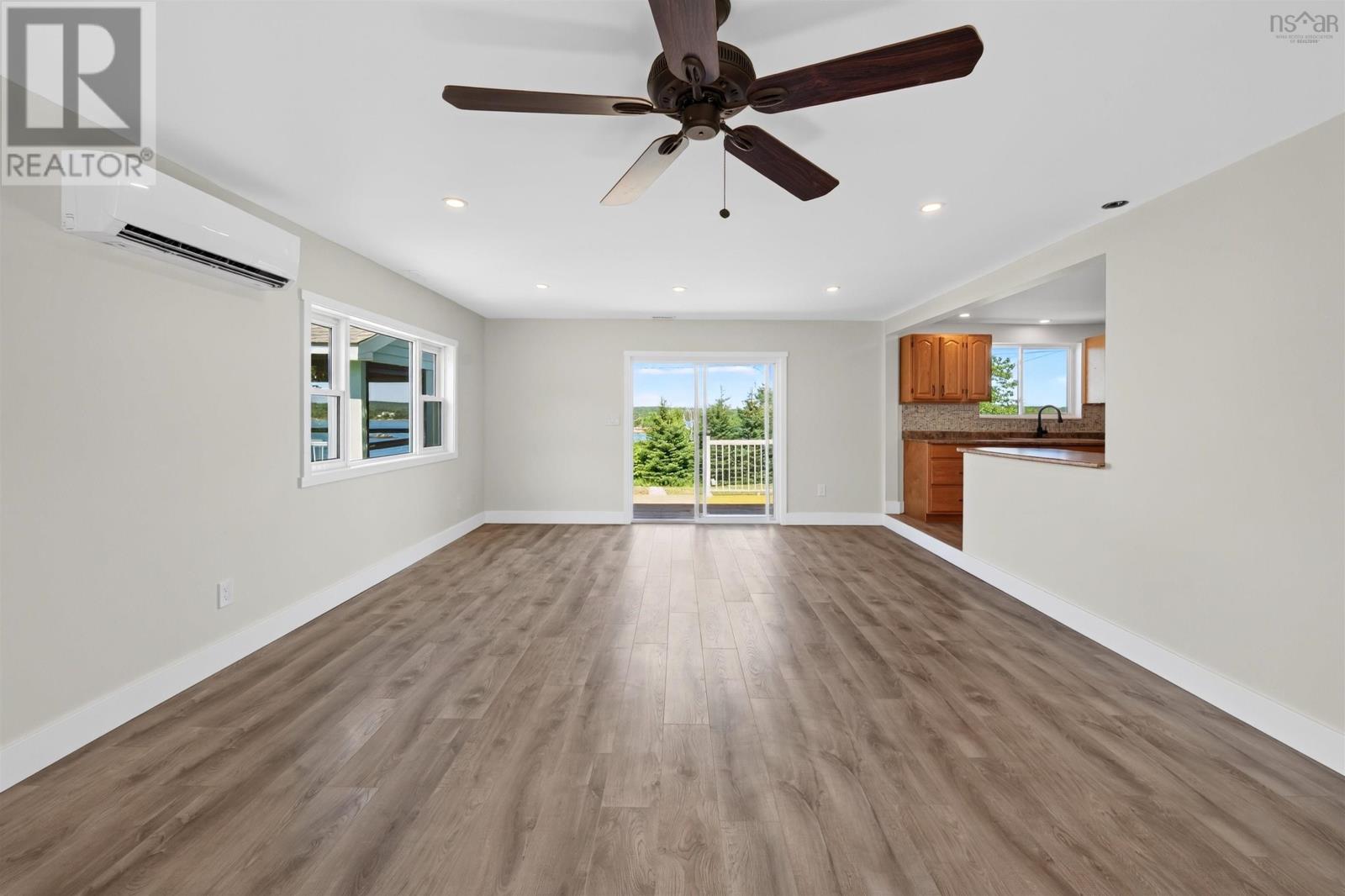 115 Harbourview Drive Property Photo 33