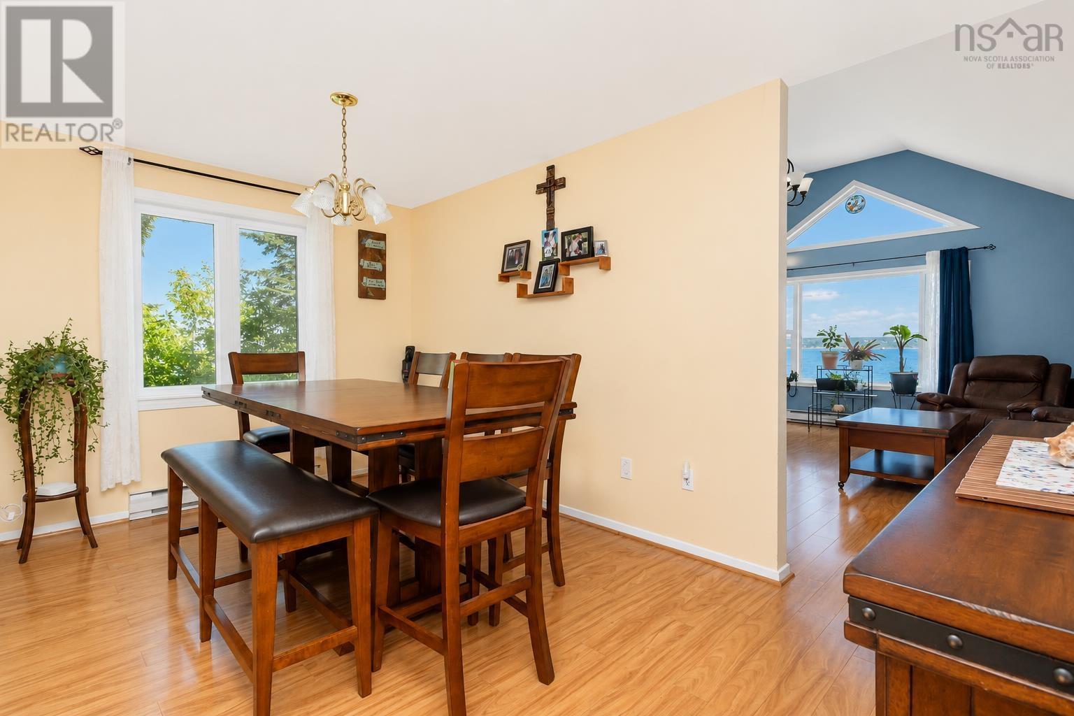 488 Purves Street Property Photo 11