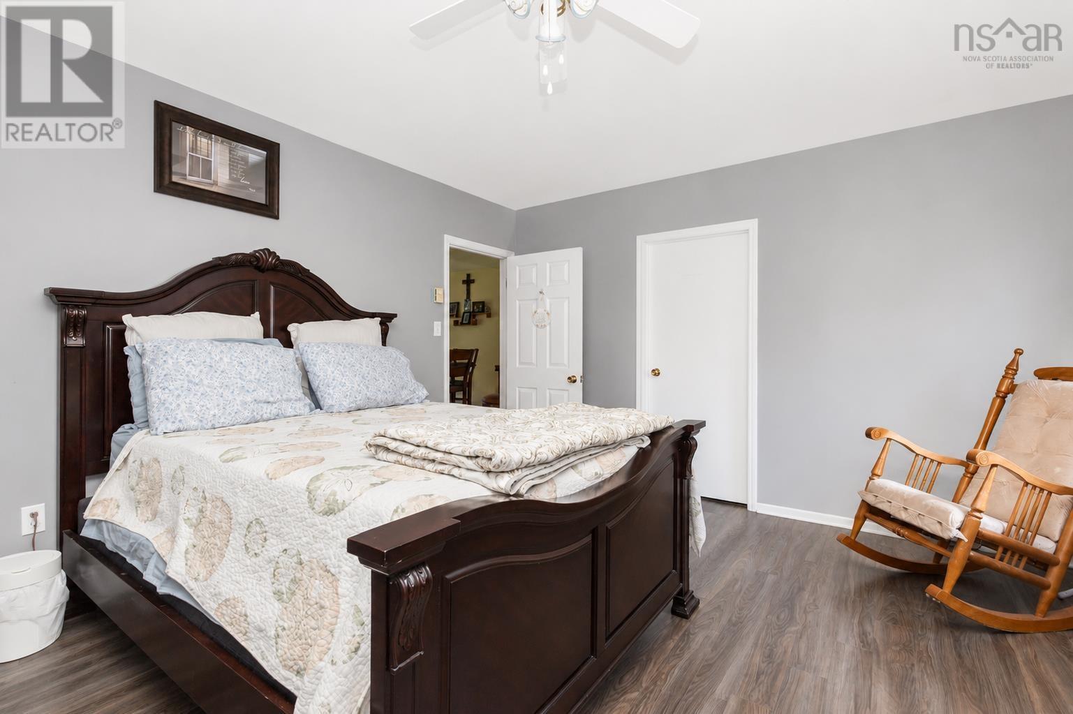 488 Purves Street Property Photo 19