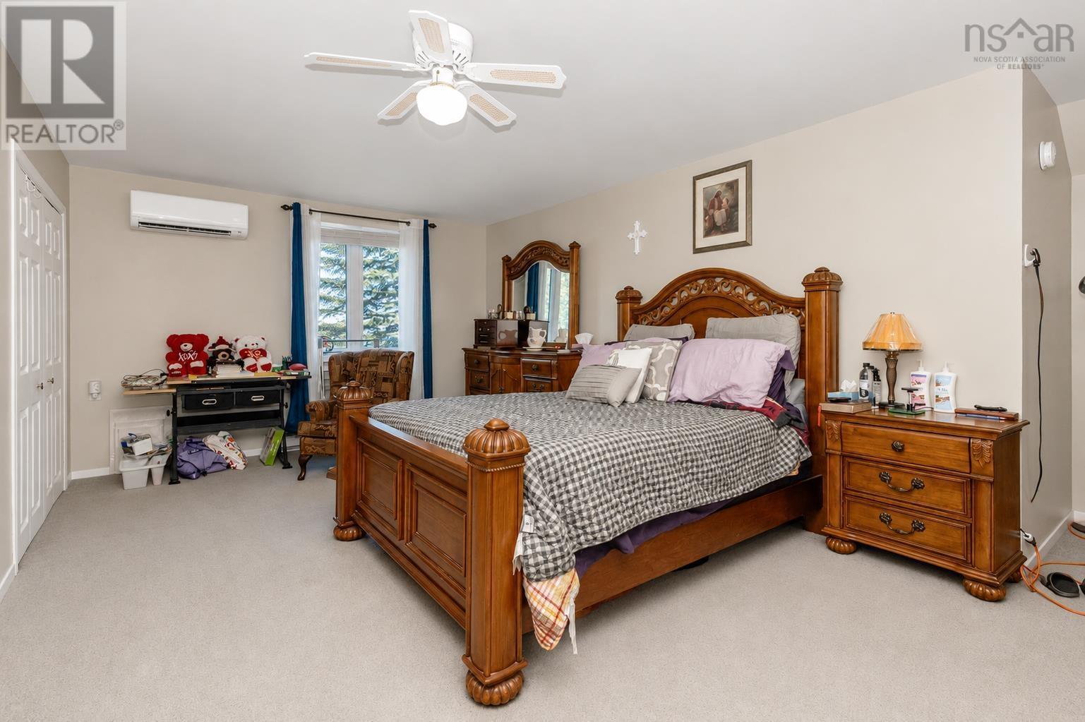 488 Purves Street Property Photo 21