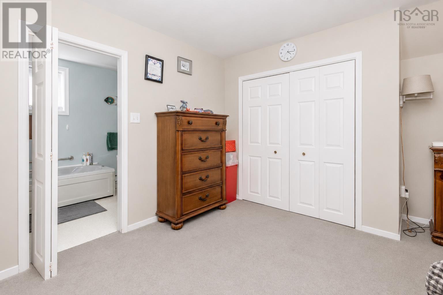 488 Purves Street Property Photo 24