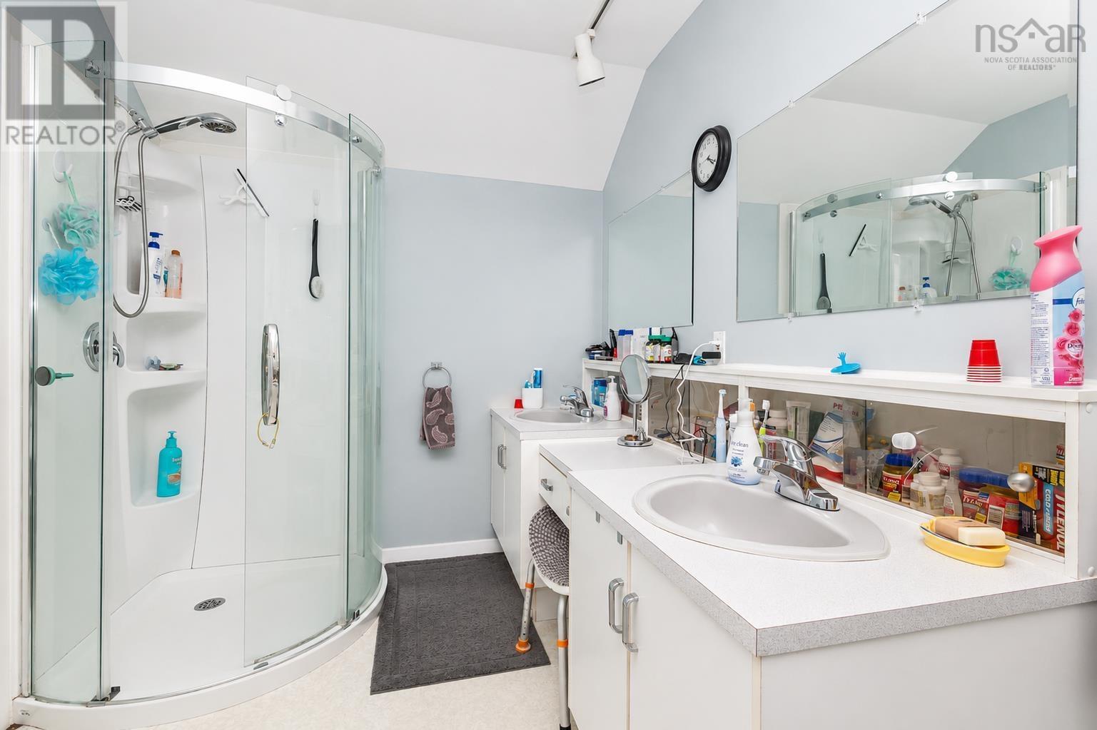 488 Purves Street Property Photo 27