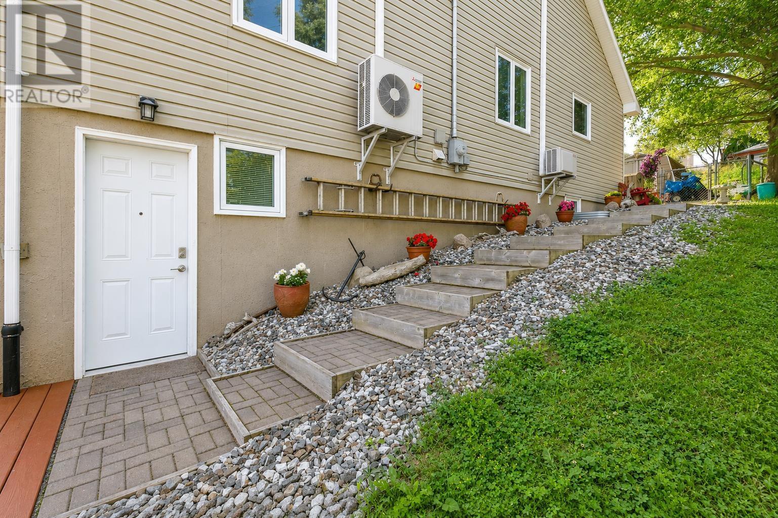 488 Purves Street Property Photo 40