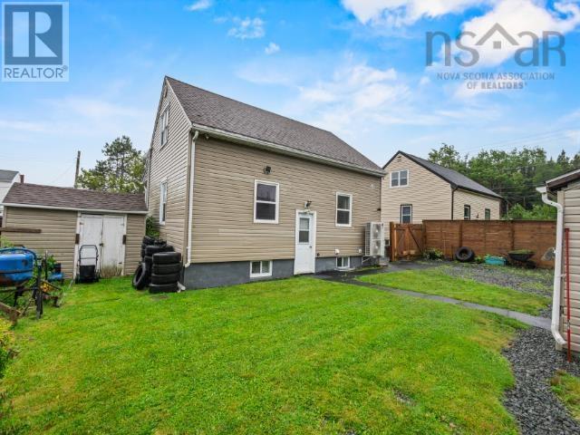 4 Elmdale Crescent Property Photo 8