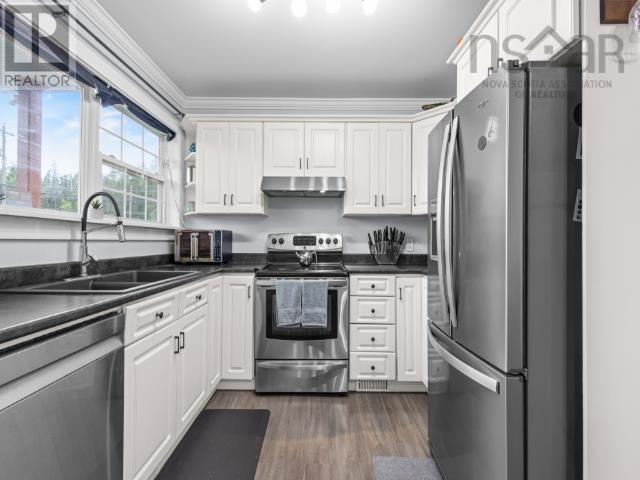4 Elmdale Crescent Property Photo 17