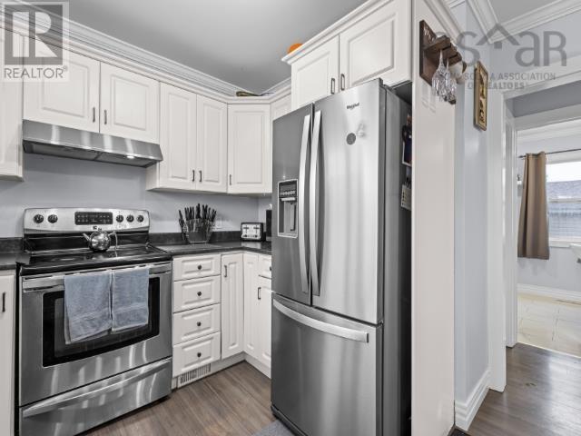4 Elmdale Crescent Property Photo 18