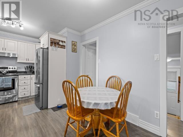 4 Elmdale Crescent Property Photo 22