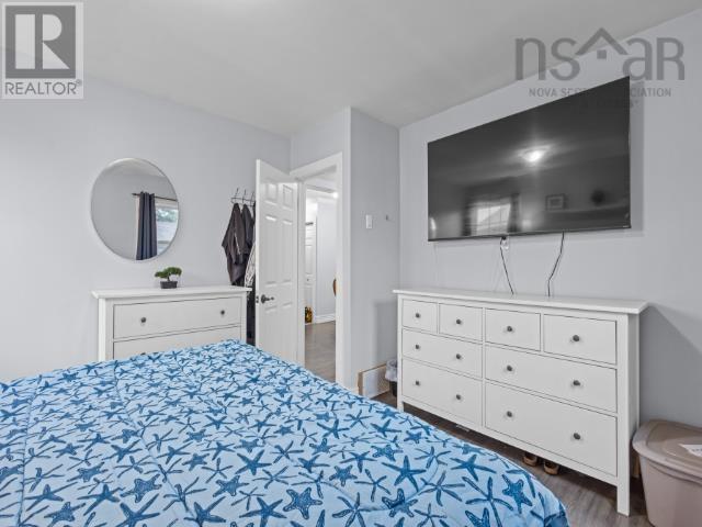 4 Elmdale Crescent Property Photo 24