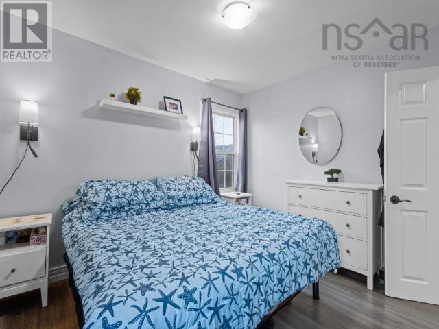 4 Elmdale Crescent Property Photo 25