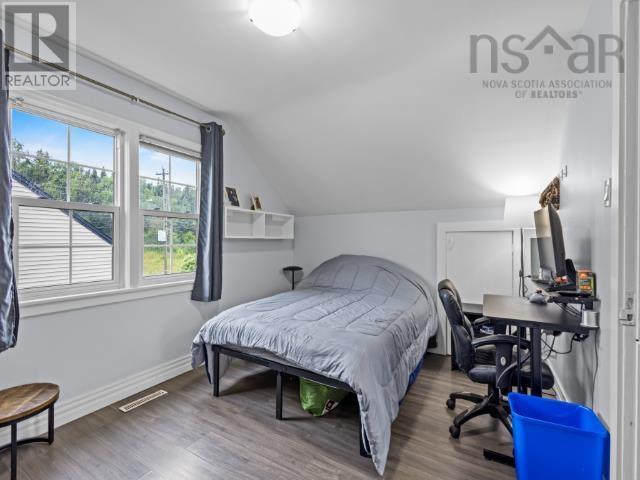 4 Elmdale Crescent Property Photo 30