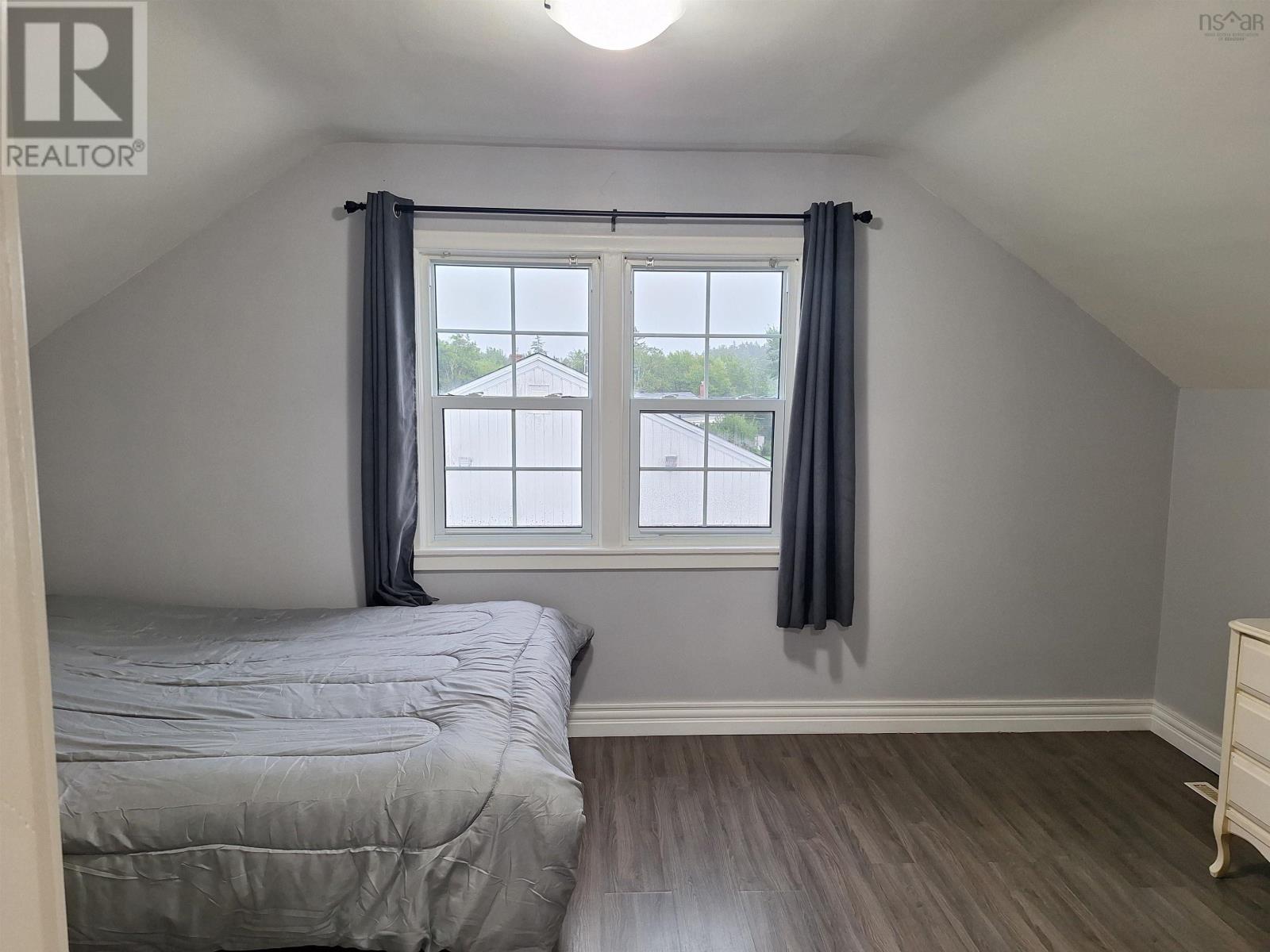 4 Elmdale Crescent Property Photo 31