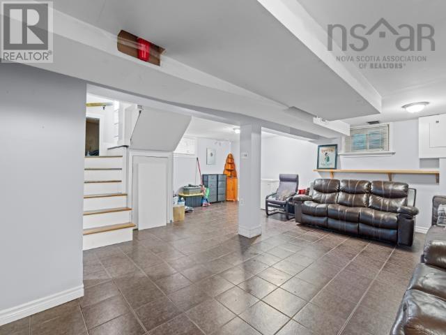 4 Elmdale Crescent Property Photo 33