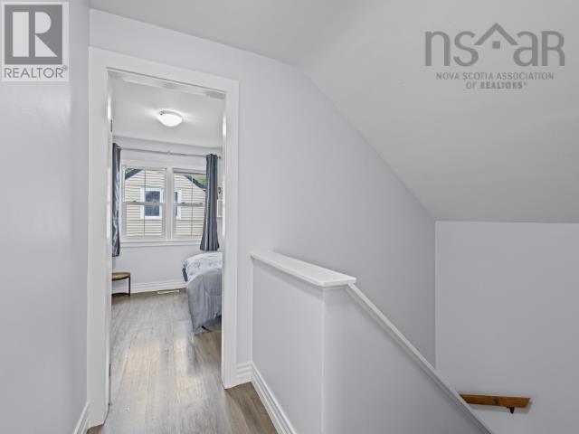 4 Elmdale Crescent Property Photo 44